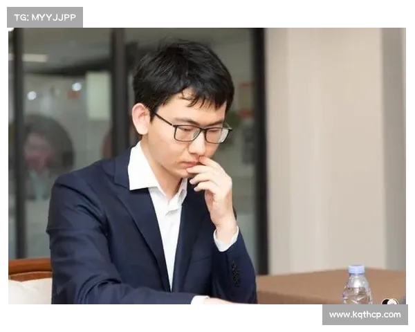 00后棋手丁浩力克群雄 首度问鼎中国围棋棋王争霸赛冠军 00后棋手丁浩力克群雄 首度问鼎中国围棋棋王争霸赛冠军